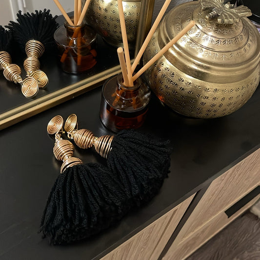 Nandi | Black
