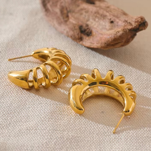 Crescent Hollow Hoops